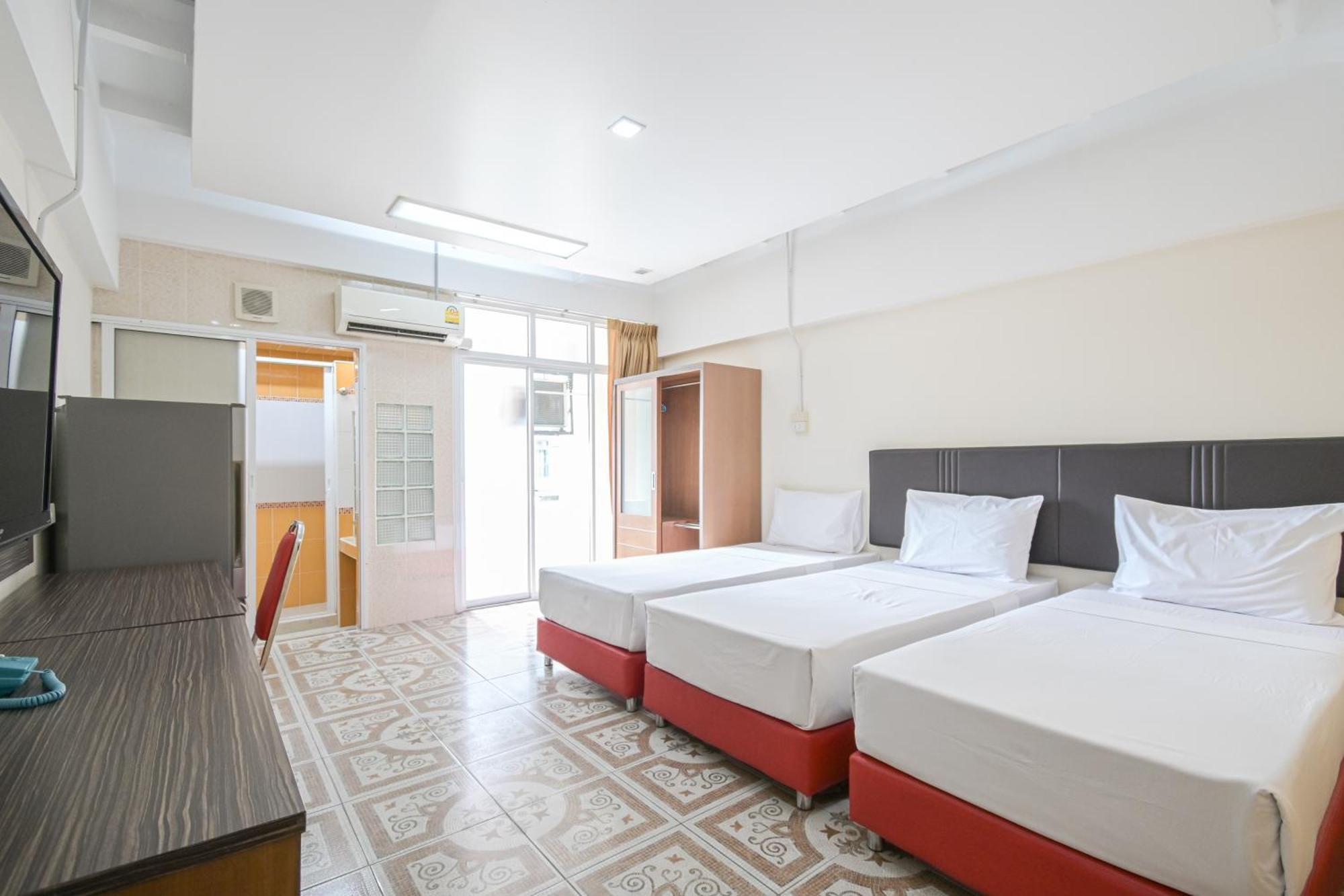 Ac Habitat Bangkok Aparthotel Exterior photo